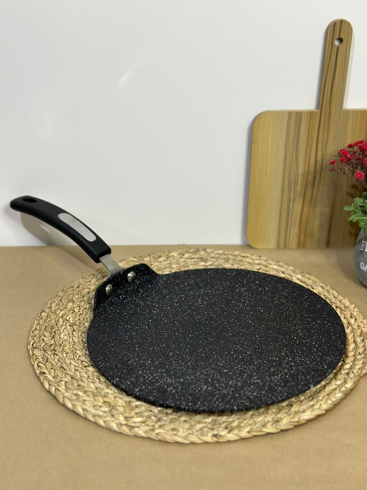 Non Stick Chapati Tawa Cookware slim pan 28cm Diqqawi Plates