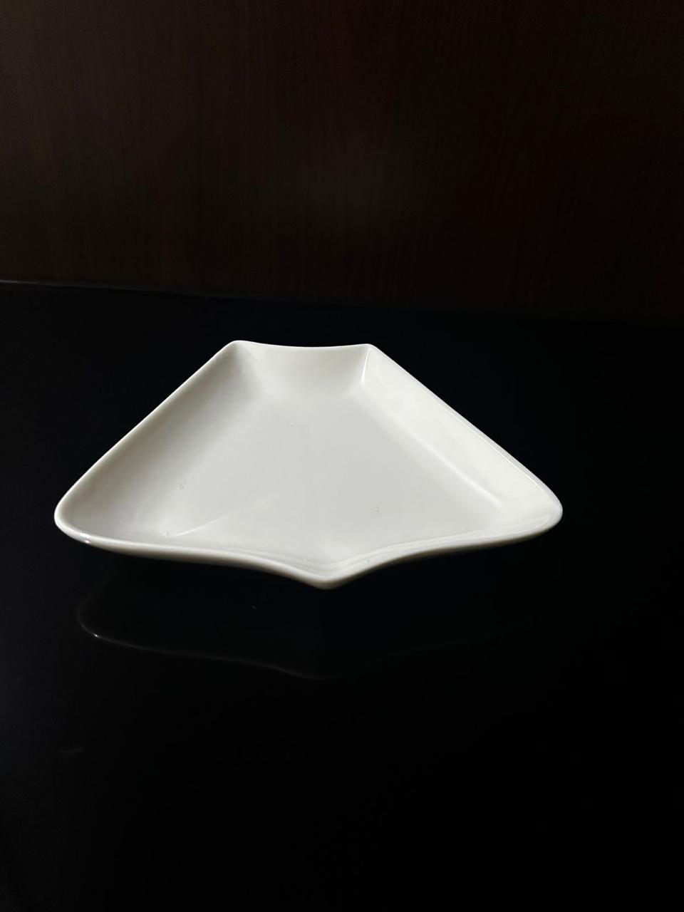 Stylish serving Nuts plate-Styl 1