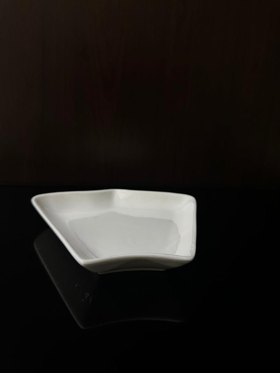 Stylish serving Nuts plate-Styl 1