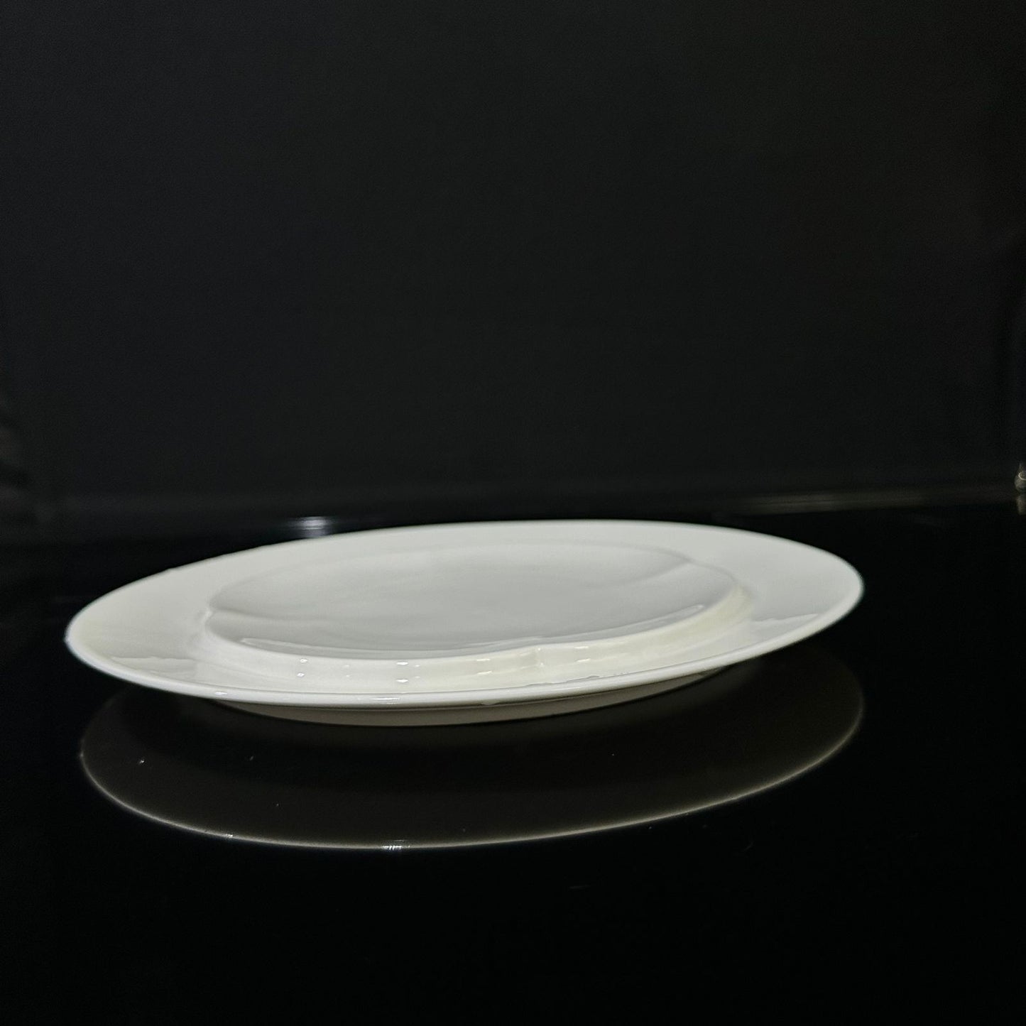 Luxury circle White Porcelain Plate  styl8