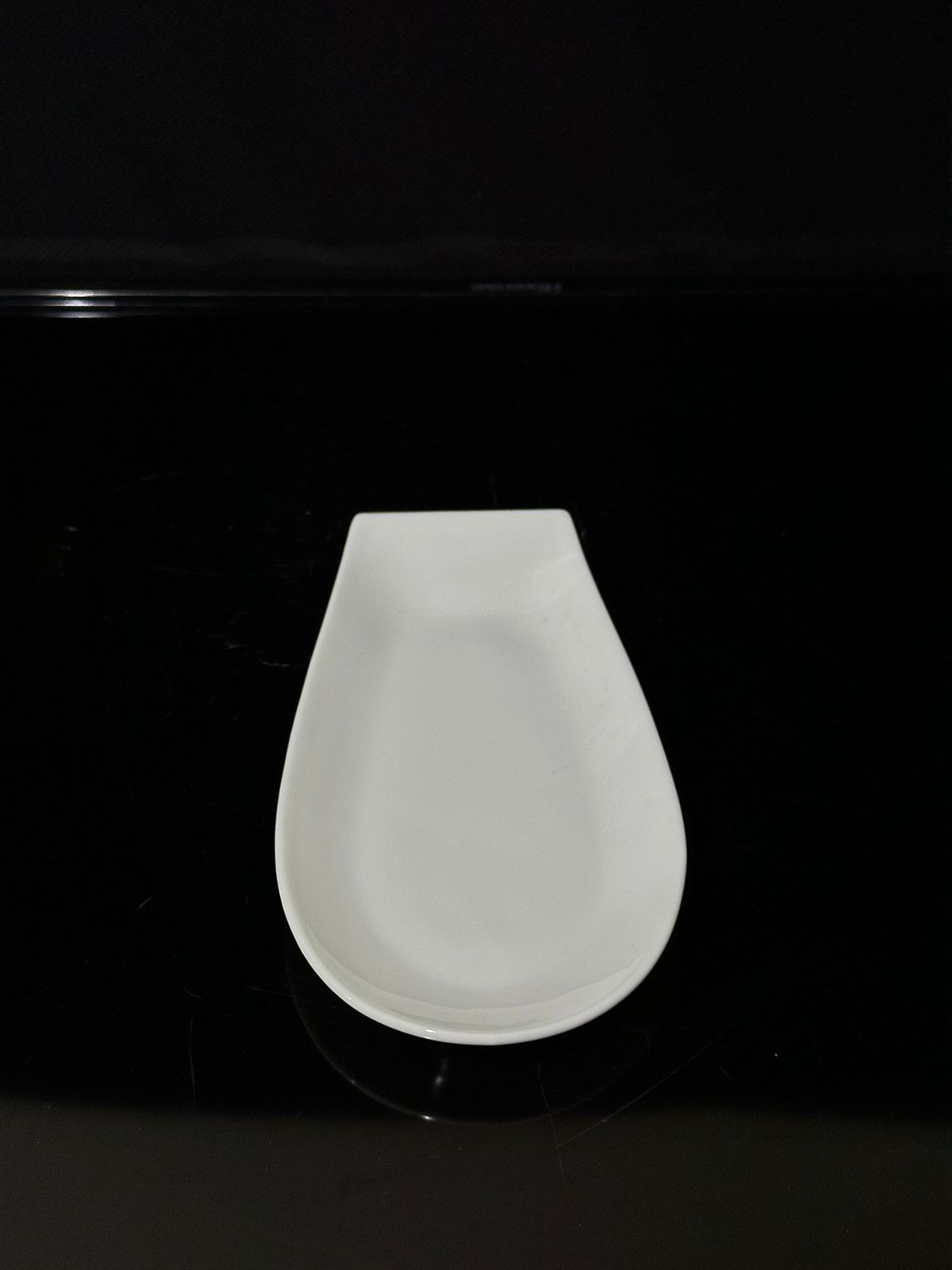 Stylish Oval flat plate porcelain styl7