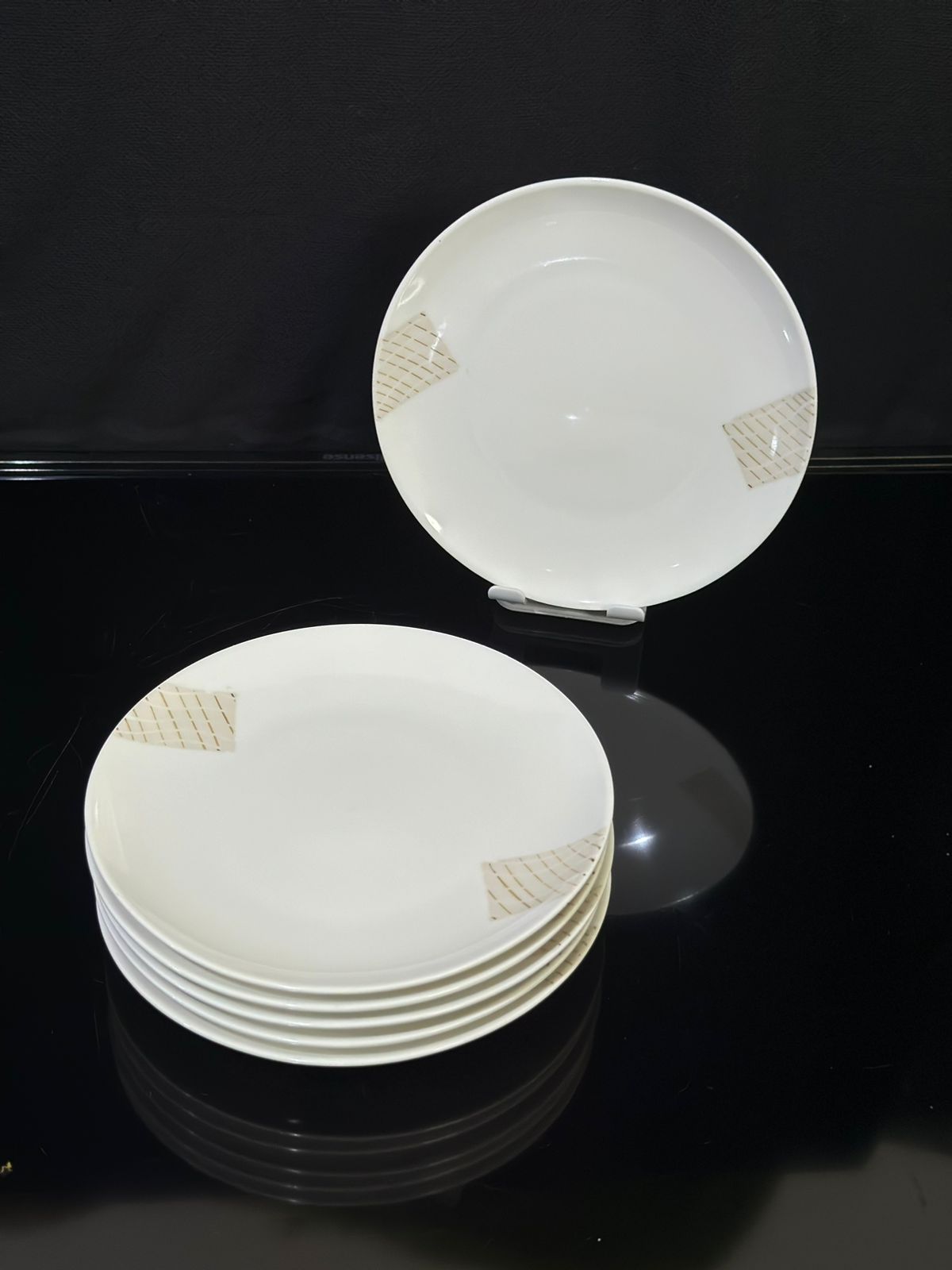 Stylish 7-Inch Porcelain Side Plate