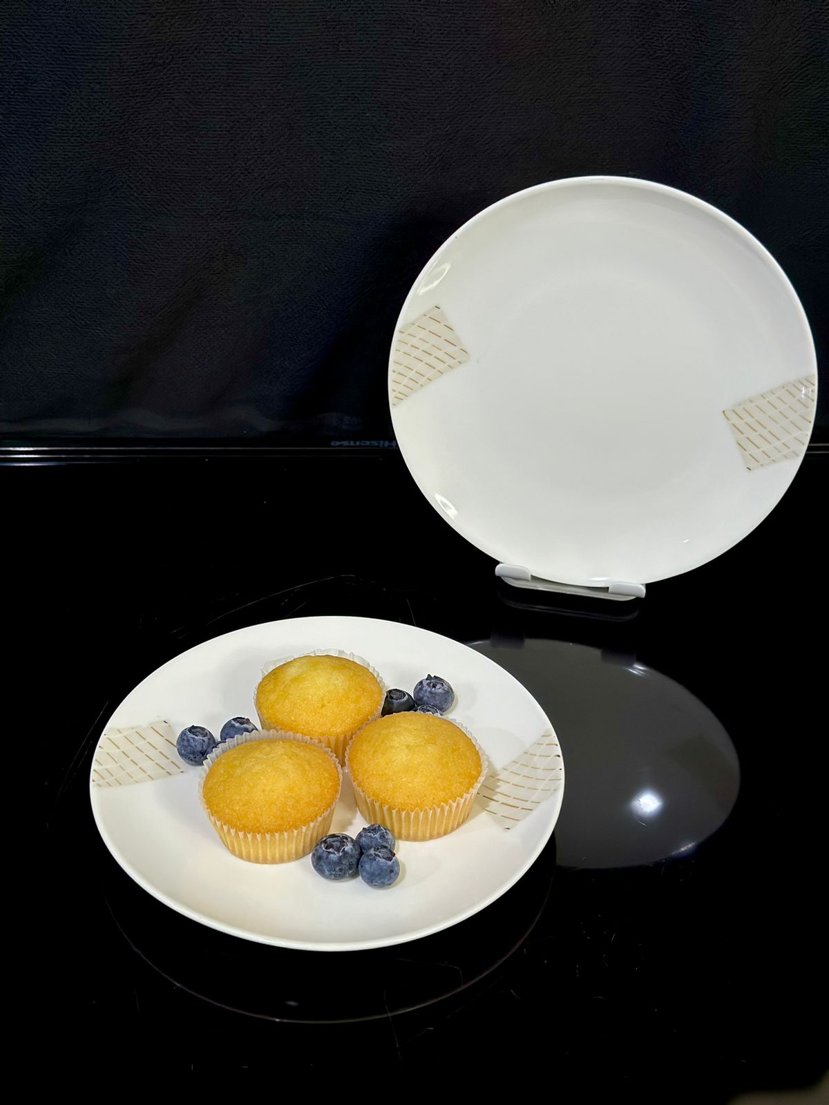 Stylish 7-Inch Porcelain Side Plate