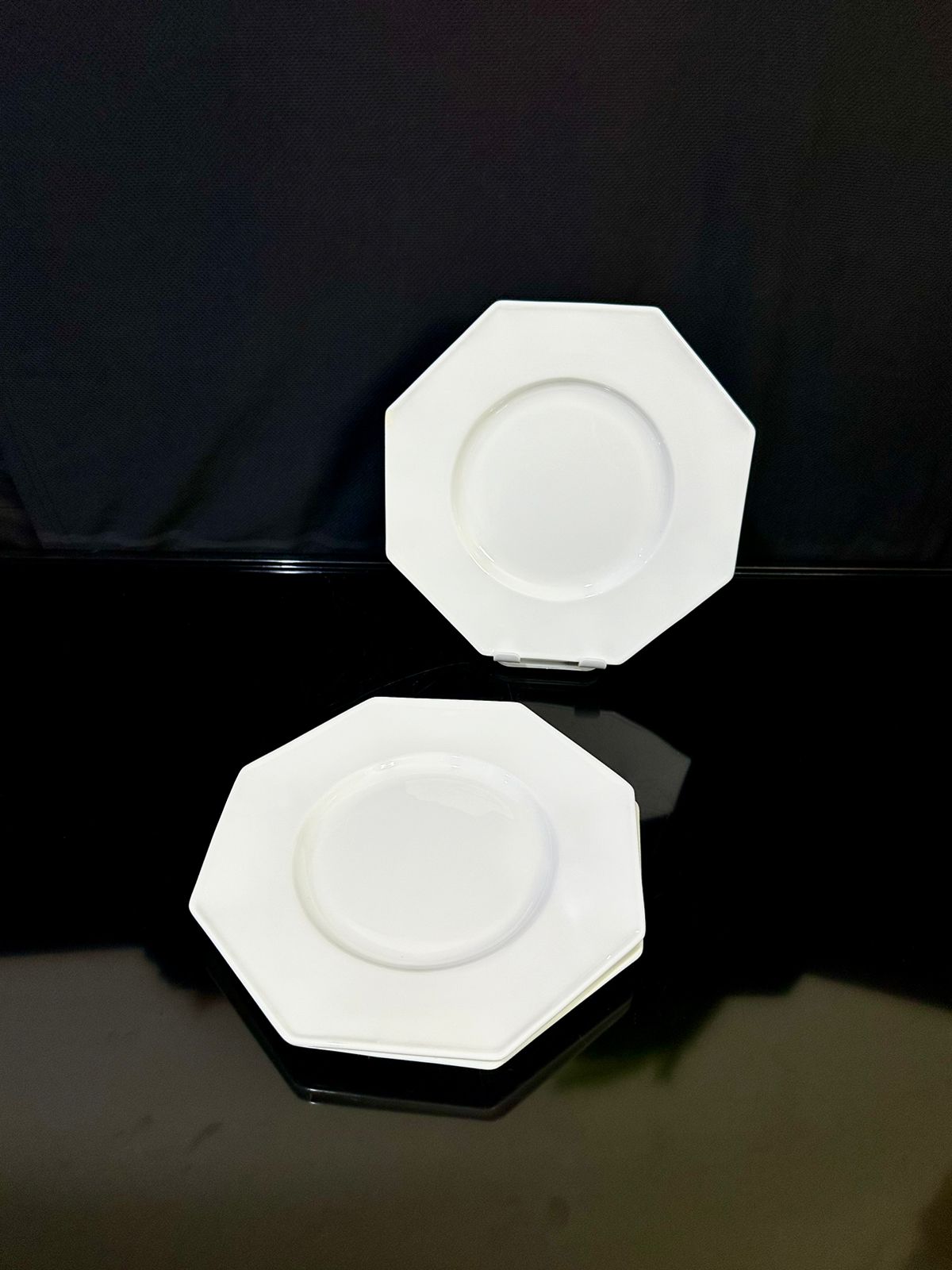 Hexagonal porcelain plate