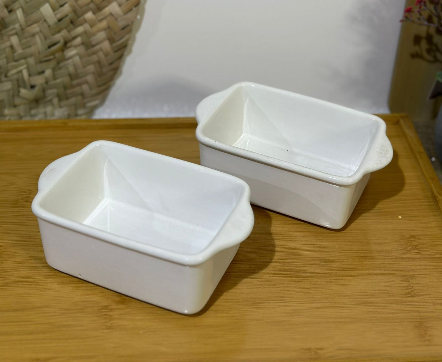 Small Stylish Porcelain container styl2