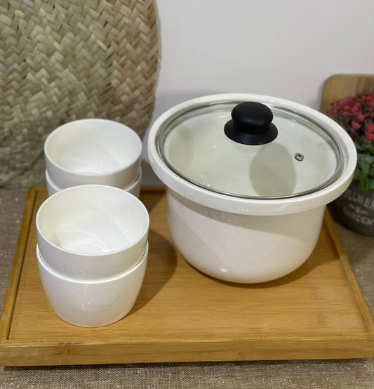 Large pot container with Lid & 4 bowls