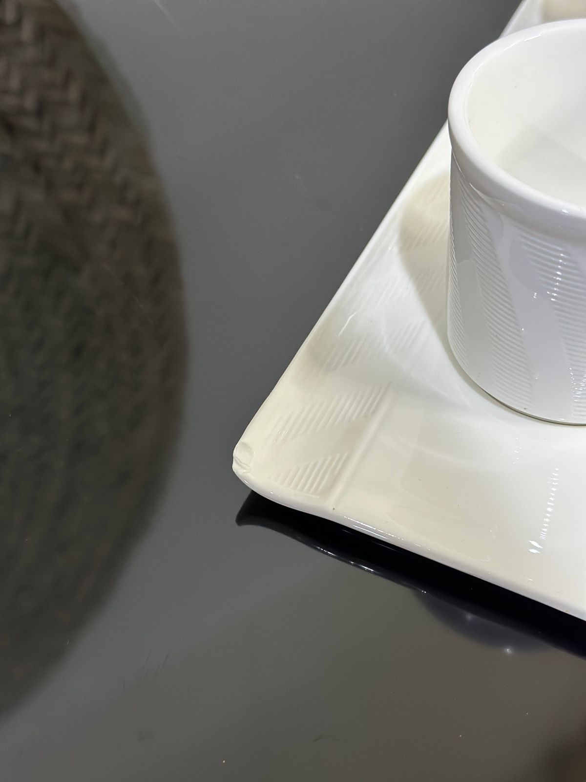 4pcs Luxury Porcelain Cups with Tray