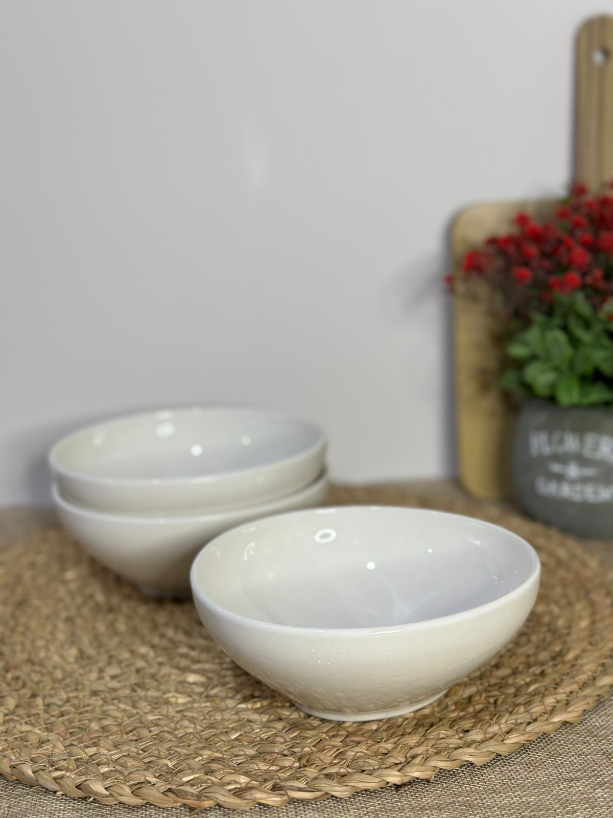 Medium Luxury Porcelain Bowl for soup and Salad