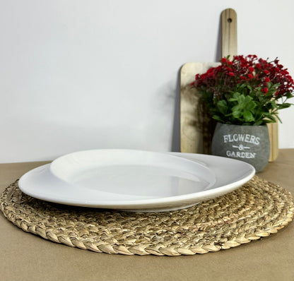 Luxury and stylish Porcelain serving plate