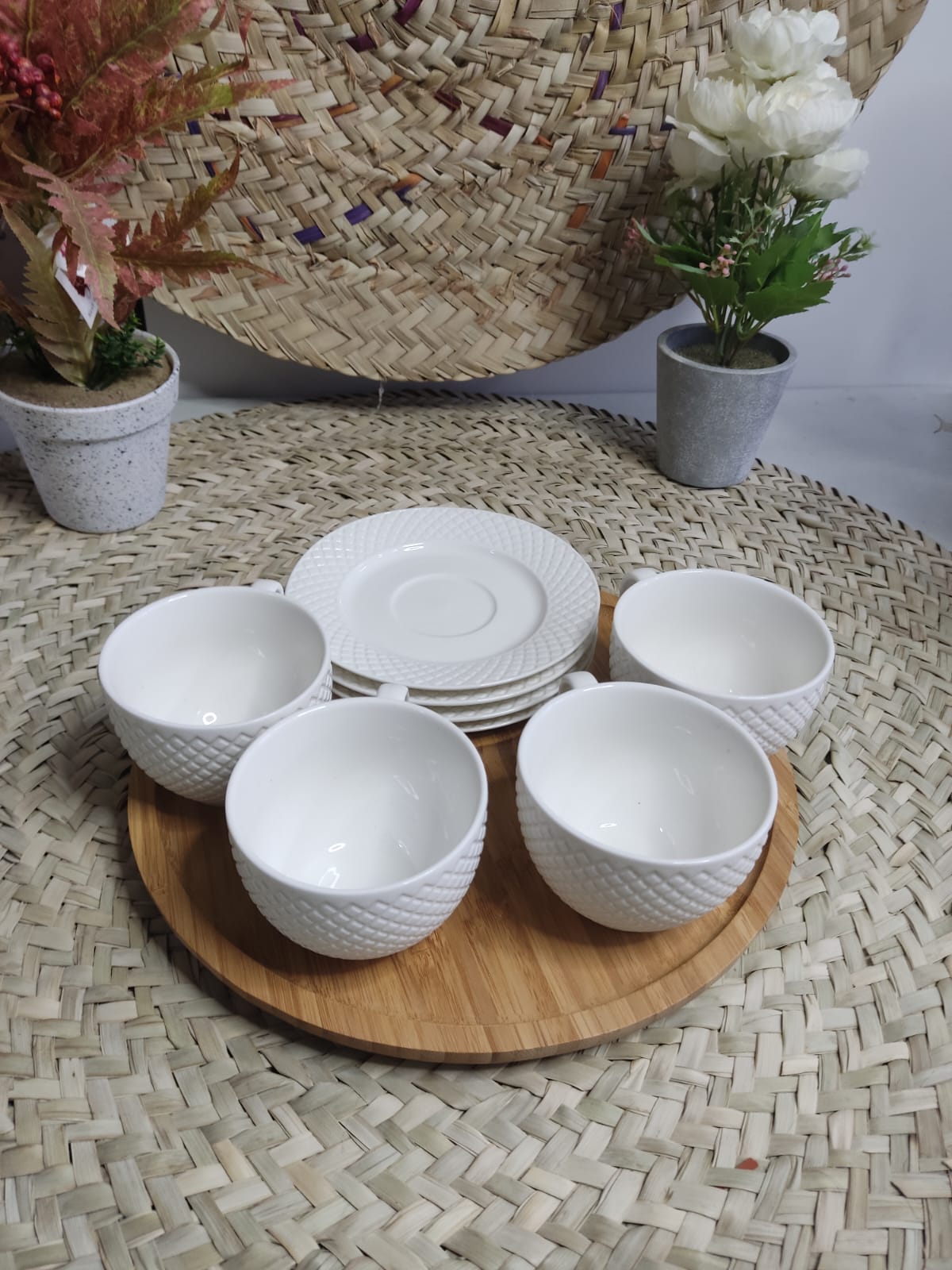 Luxury Tea cup set with rounded bamboo Tray