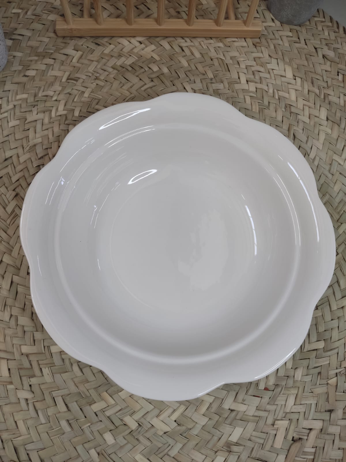 Spacious Ceramic Serving Dish Bowl styl2