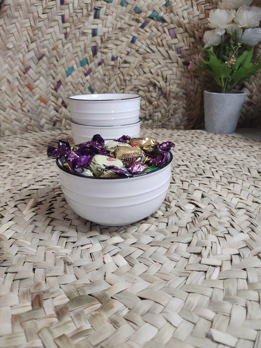 Medium Luxury Porcelain Bowl with Balck Rim